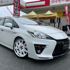 gallery_toyota_prius_1
