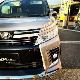 gallery_toyota_voxy_2-min