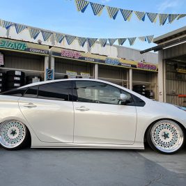 トヨタ　プリウス　50後期　Aプレミアムツーリング