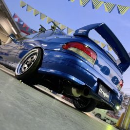 スバル　インプレッサ　WRX　STI　GC8