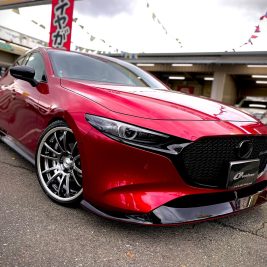 MAZDA　マツダ3