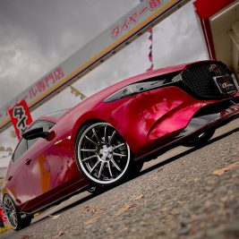 MAZDA　マツダ3